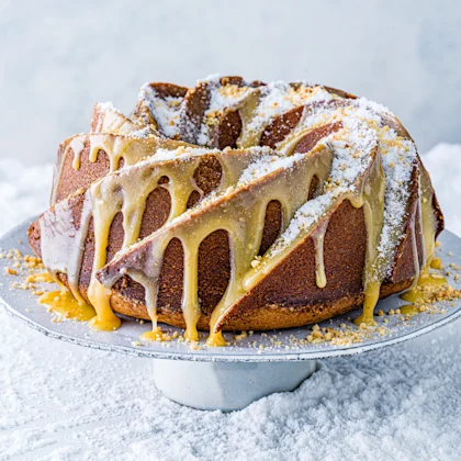 Hazelnut Praline Bundt Cake
