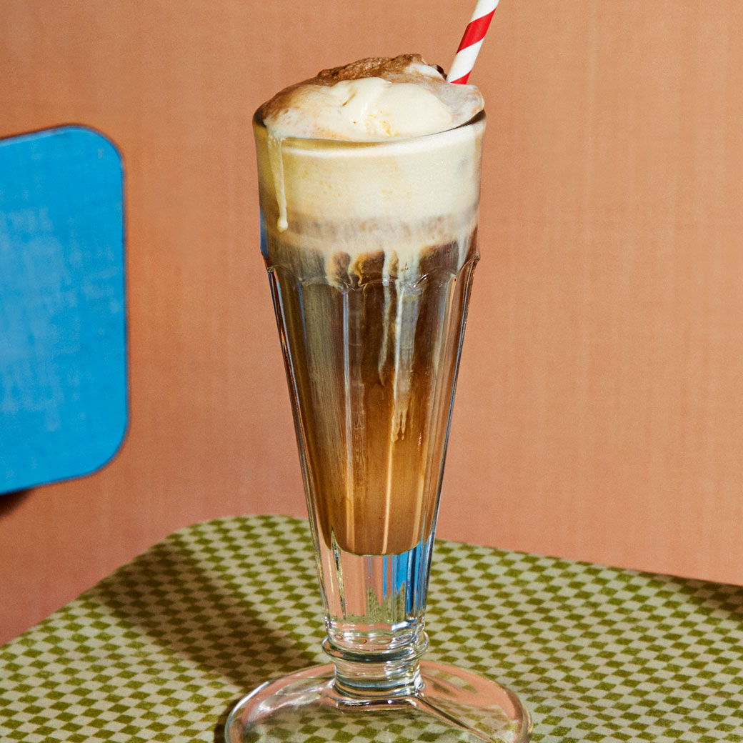 Boozy Mudslide Cola Float