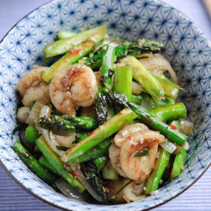 Asparagus, Chilli, Lemongrass & Lime Leaf Stir Fry with King Prawns