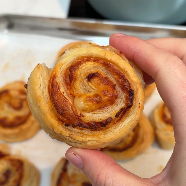 3 Ingredient Pizza Pinwheels