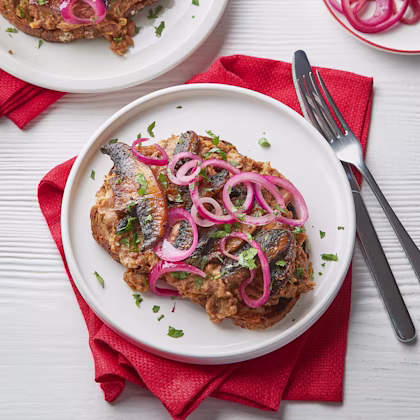 Cajun-spiced Refried Beans on Toast