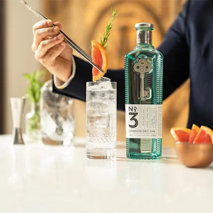 Rosemary and Pink Grapefruit G&T