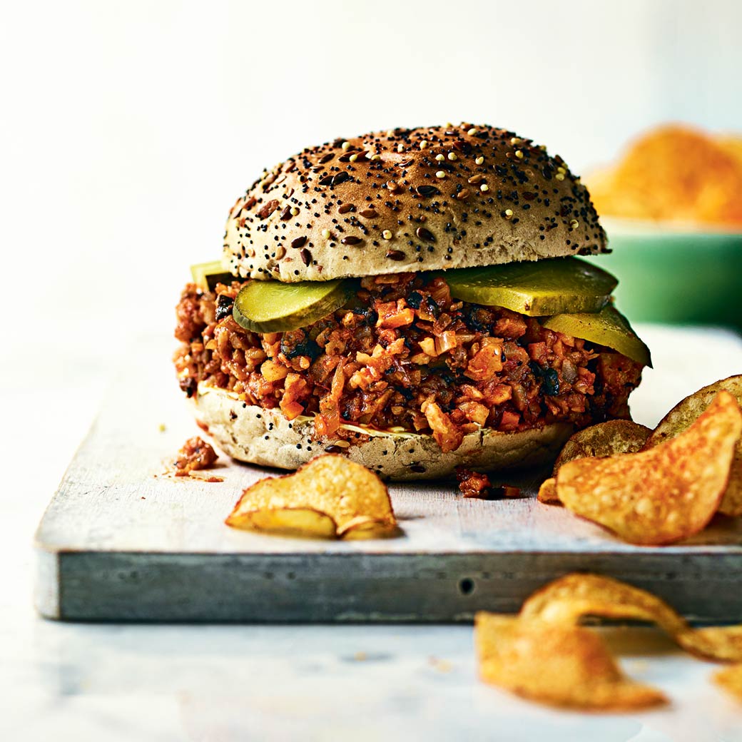 Sloppy joes with celeriac, mushrooms and cider