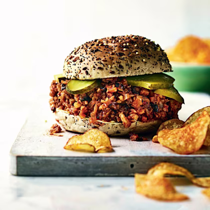 Sloppy joes with celeriac, mushrooms and cider