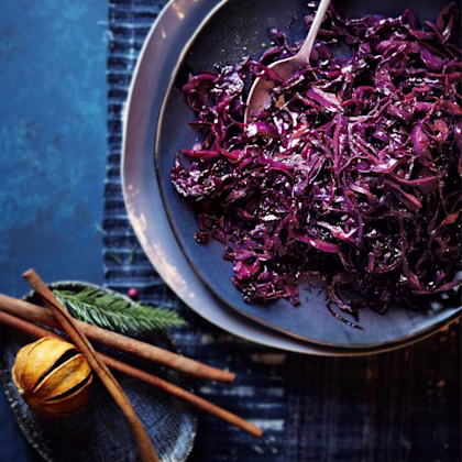 Slow Cooked Spiced Red Cabbage