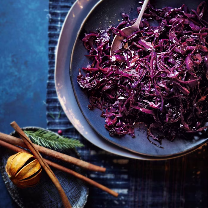 Slow Cooked Spiced Red Cabbage