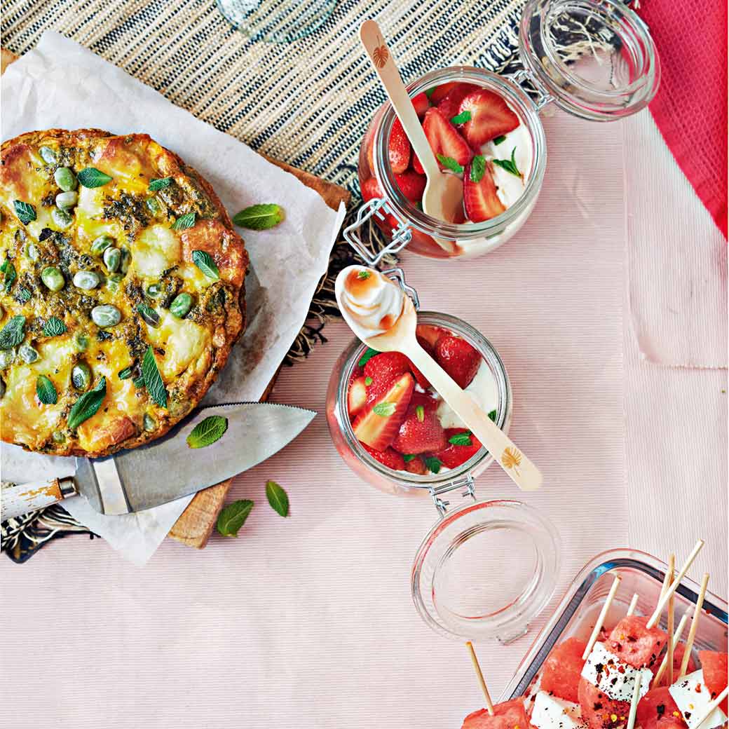 Mojito strawberries with coconut yogurt