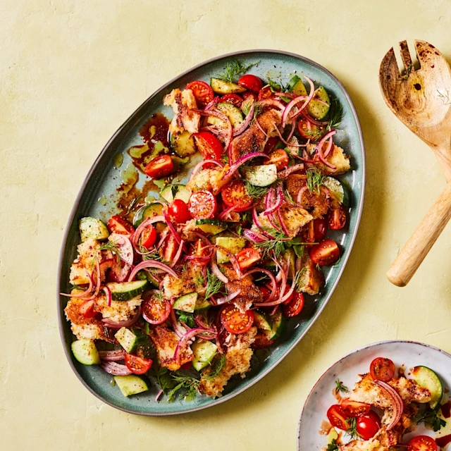 Middle Eastern-style tomato and cucumber panzanella