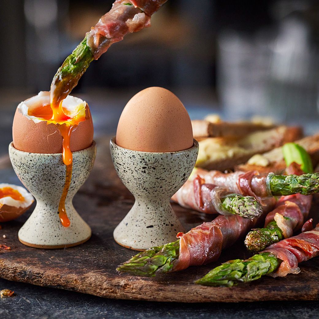 Parma Ham Wrapped Asparagus with Dippy Eggs and Soldiers