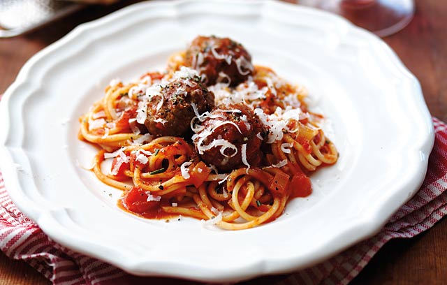 One-Pan Spaghetti and Meatballs