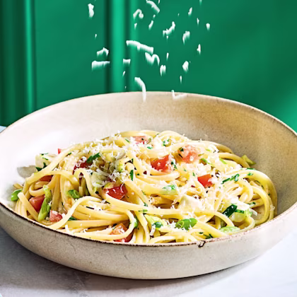 Linguine with Fresh Tomatoes and Brie