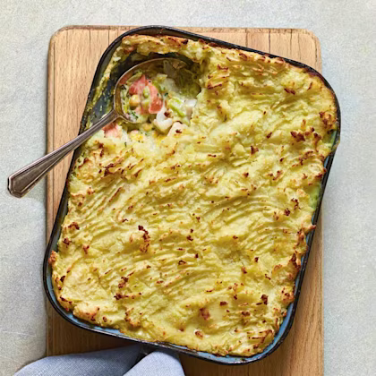 Creamy Fish Pie with Cheese and Potato Topping