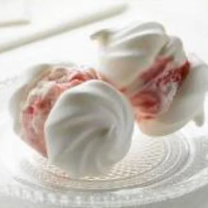 Mini Meringue Kisses