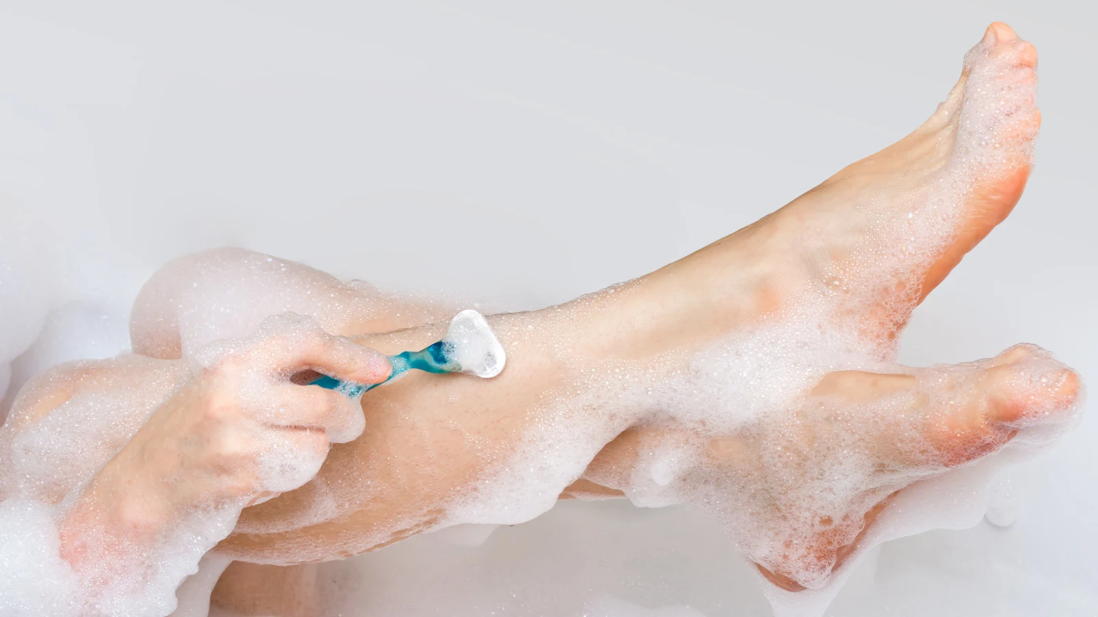 How To Exfoliate Legs: Beginner's Guide To Exfoliating Your Legs