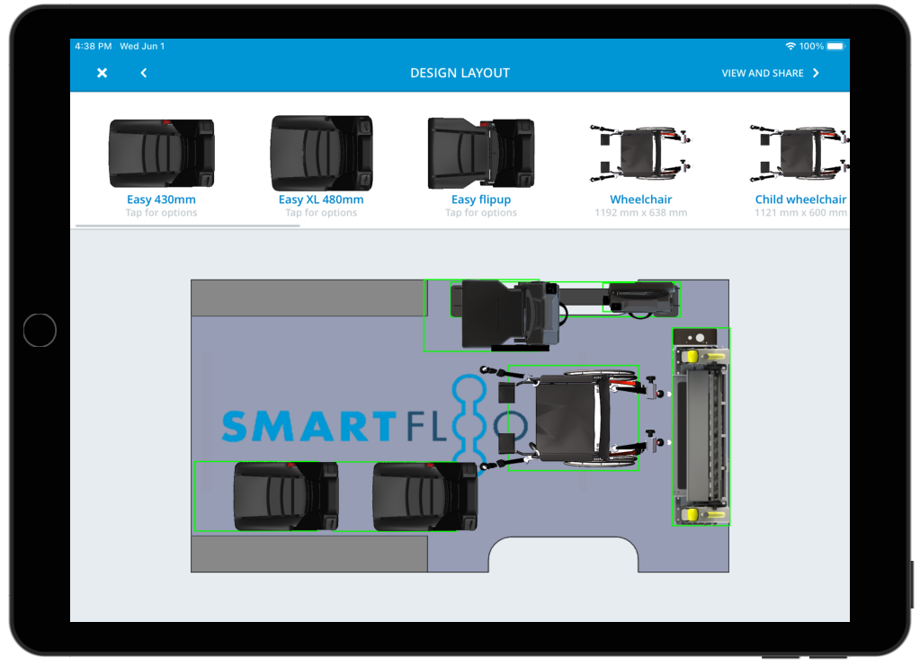 Smartfloor iPad app met bovenaanzicht van busvloer met stoelen en lift
