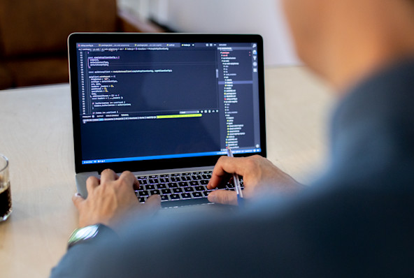 Na twee weken heb je niet alleen antwoord op de haalbaarheid, maar direct ook een basisplatform voor de mogelijke doorontwikkeling.