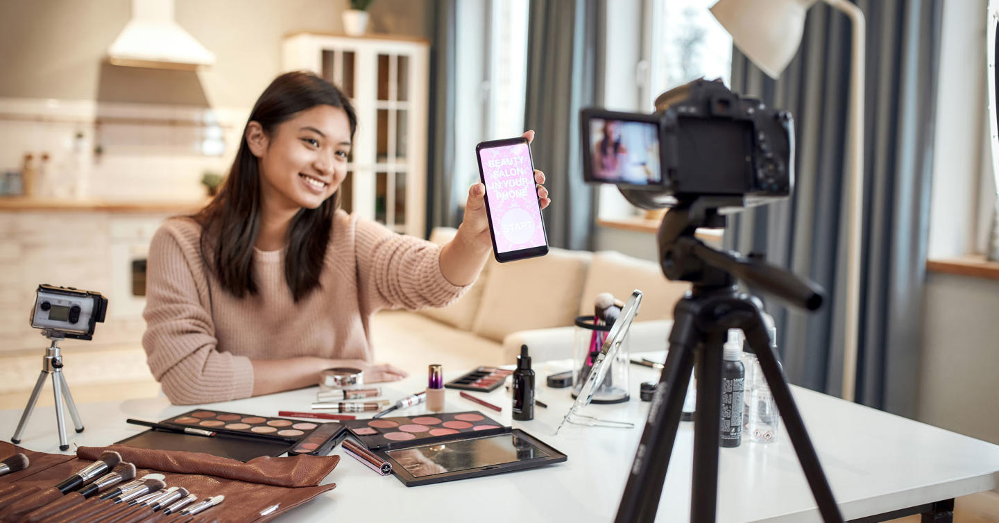 How to sell digital products as a makeup artist in 7 steps | Podia