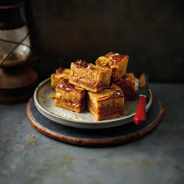 Salted Caramel Blondies