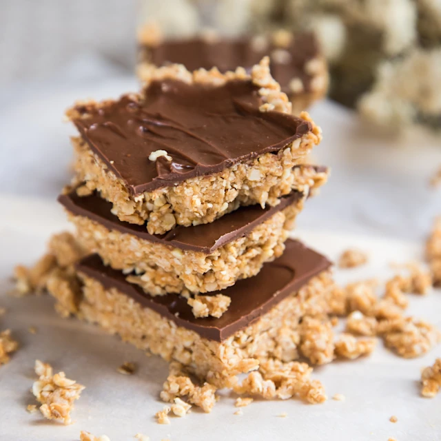 No Bake High-Protein Oat Bars