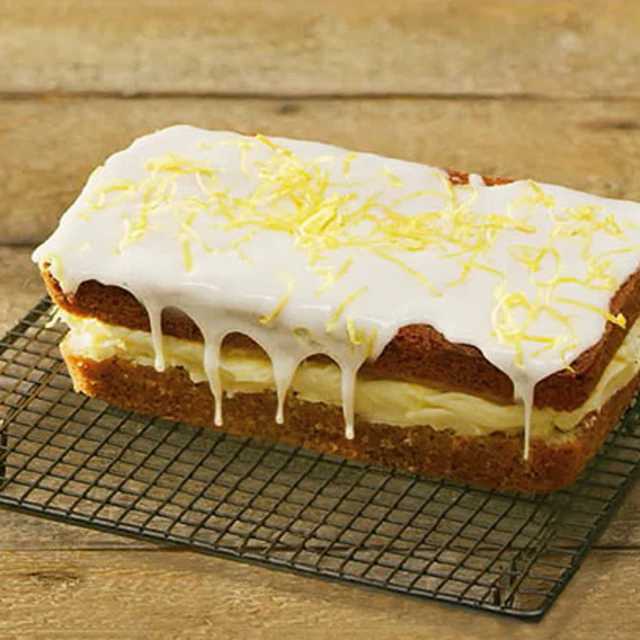 Wonky Lemon Drizzle Cake