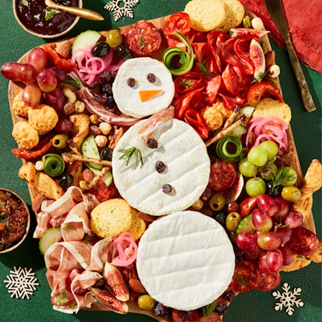 Snowman Cheese Board