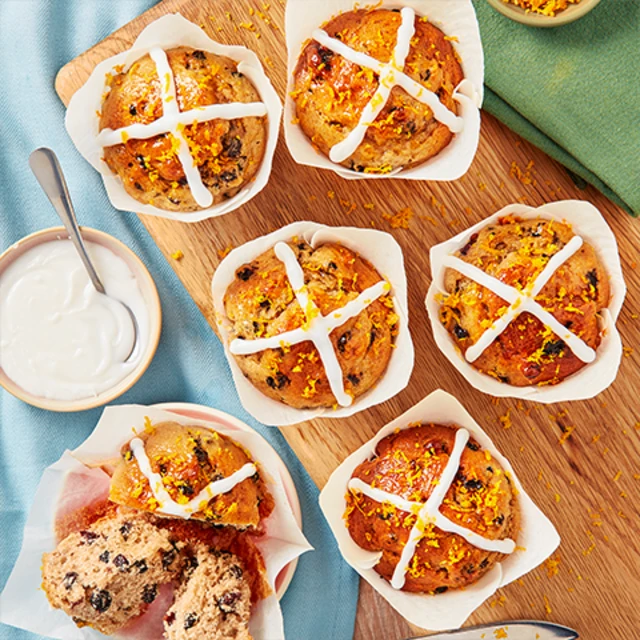 hot cross bun muffins
