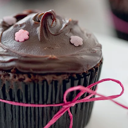 Chocolate Cupcakes with Ganache Icing