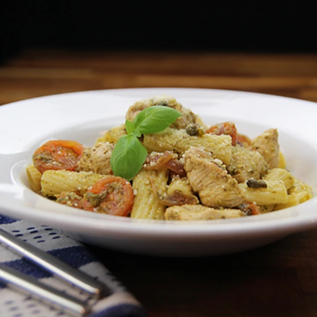 Napolina Pesto Chicken Pasta
