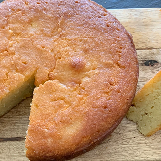 Gluten-free Lemon Drizzle Cake