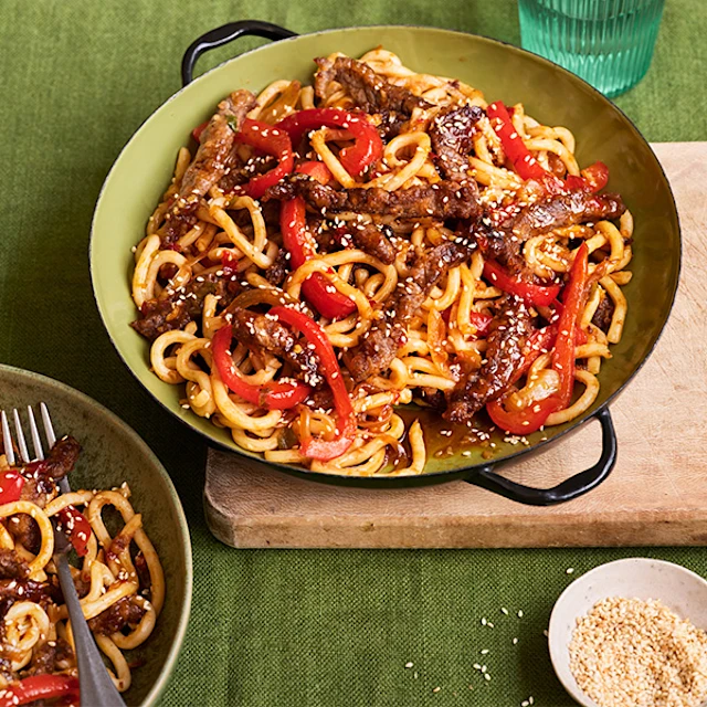 Super Easy One-Pan Chilli Beef