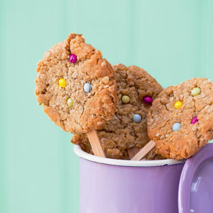 Apple and Oaty Biscuit Lollies