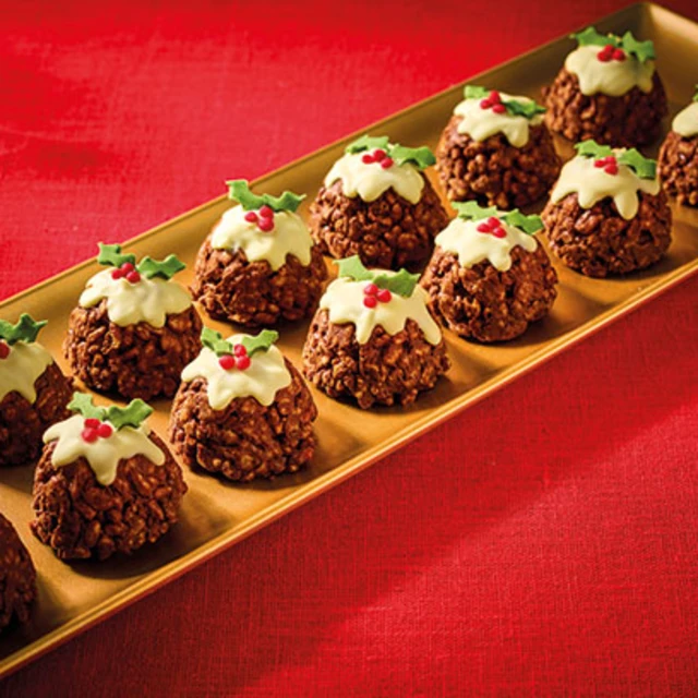 Christmas Pudding Coco Pops Cakes