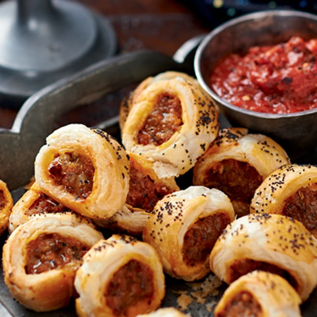 Chorizo Bites with Spicy Dipping Sauce