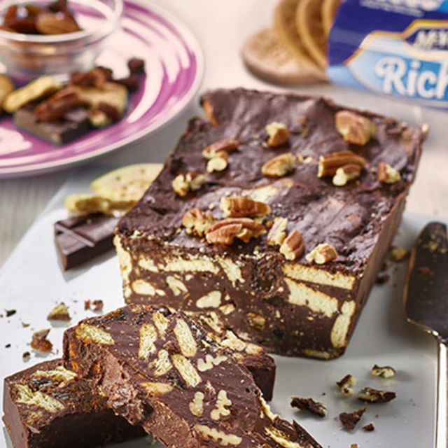 Cinnamon and Pecan Fridge Cake