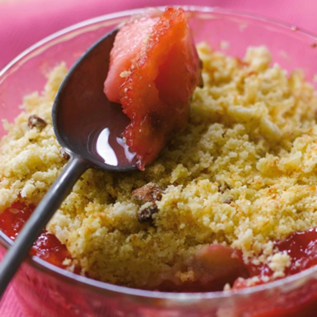 Rhubarb Crumble with a Crunchy Topping