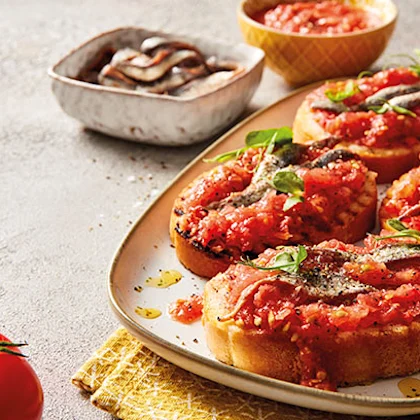 Pan con Tomate’ y Anchoa