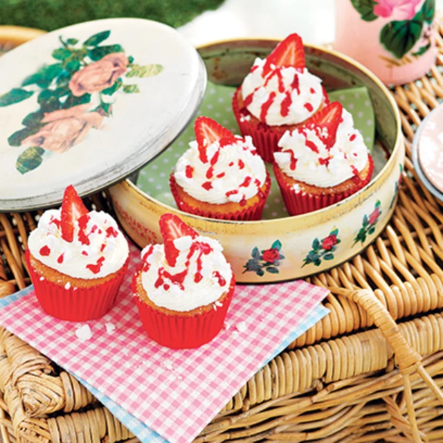 Eton Mess Cupcakes