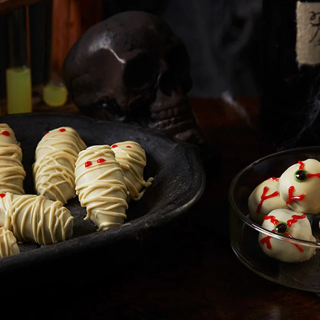 Mini Truffle Mummies and Eyeballs