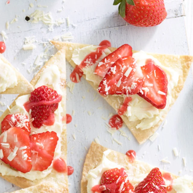 Strawberry Cheesecake Nachos