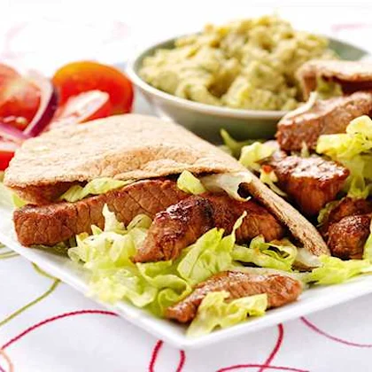 Chilli Lamb Wholemeal Pittas with Hummus