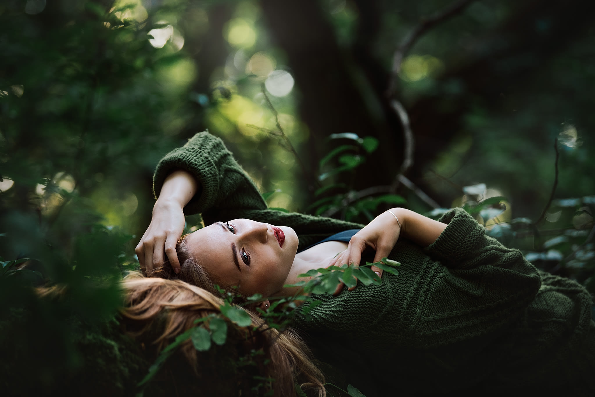 Zakwaszanie włosów i skóry głowy – sekret domkniętej łuski