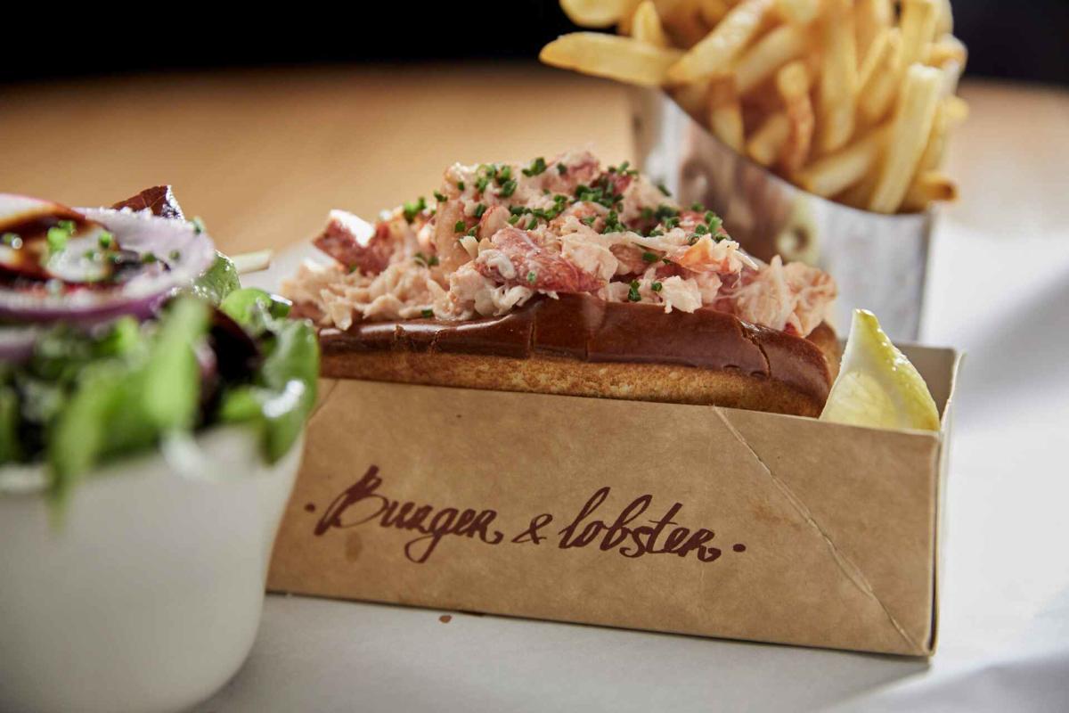 Burger and Lobster, lobster roll