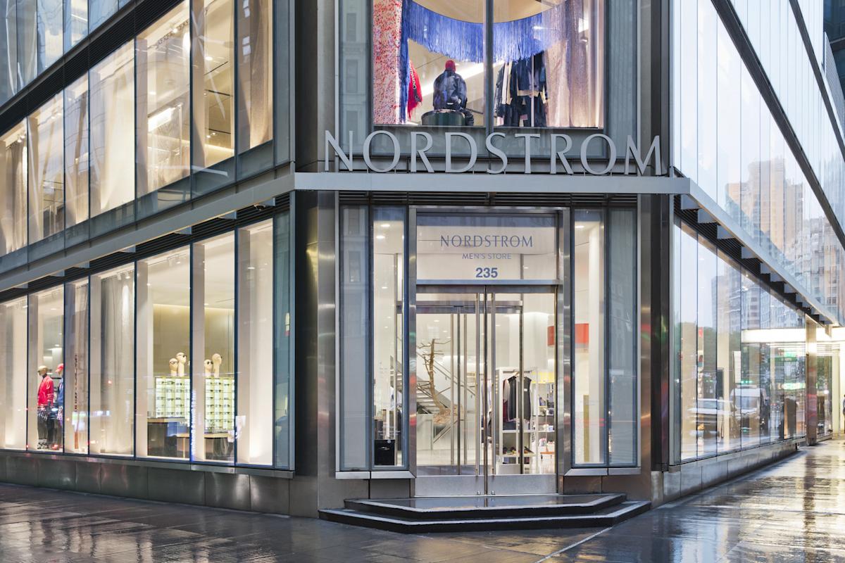 Nordstrom mens store, exterior