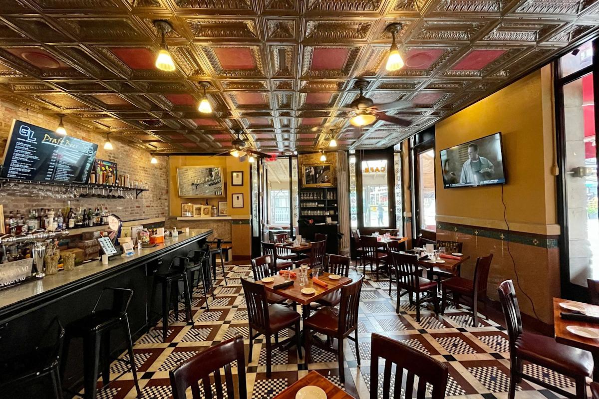 Courtesy, Grotta Azzurra Restautant