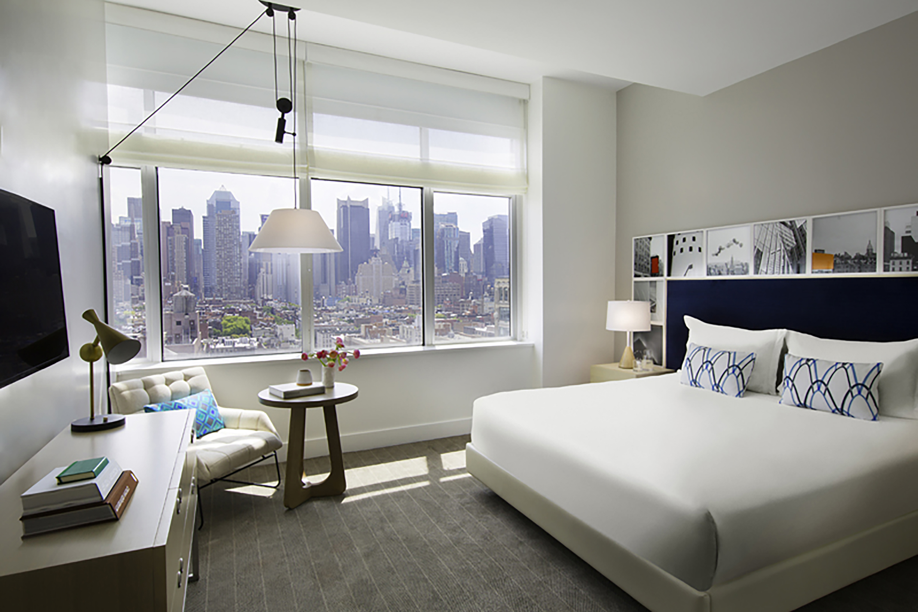 ink-48-hotel-king-guestroom-hells-kitchen-manhattan-nyc-courtesy