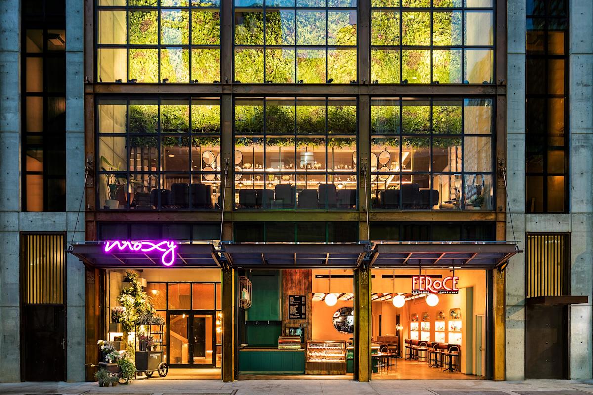 moxy-chelsea-manhattan-nyc-1-entry-2-night