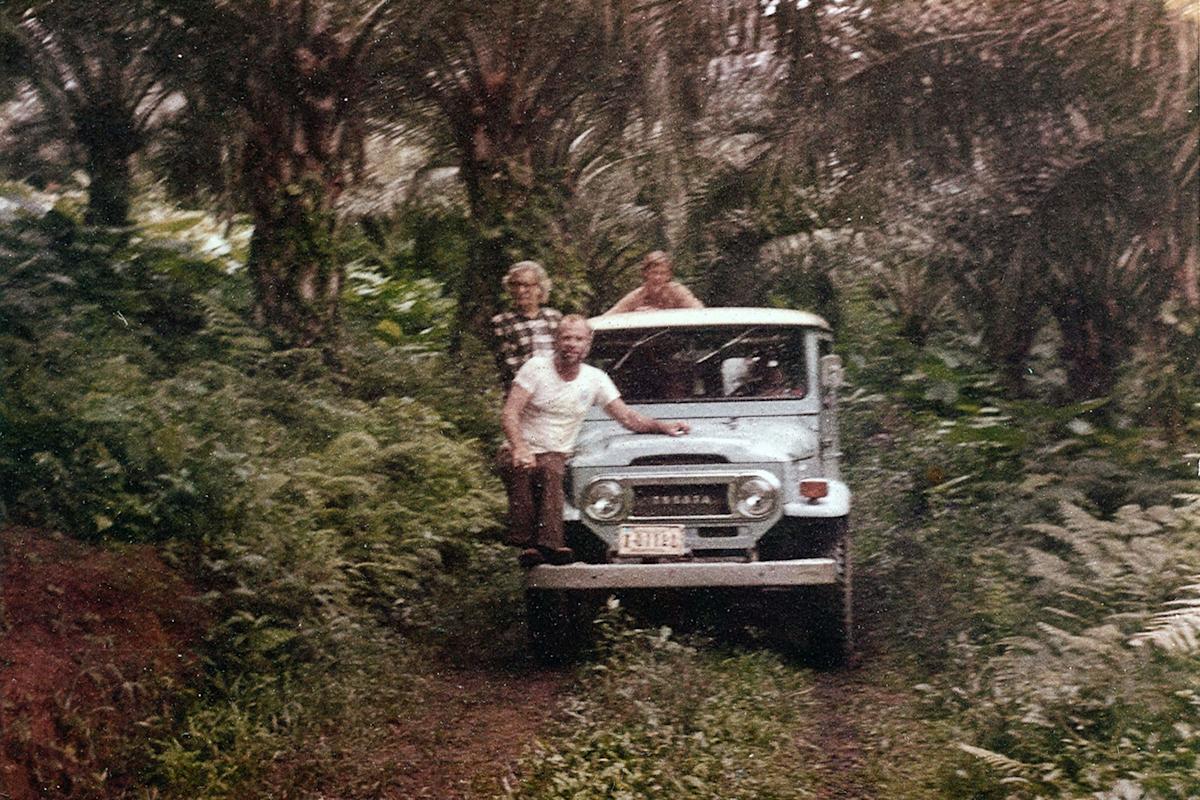 Roberto Burle Marx during a botanical expedition in Ecuador, 1974. Photograph by Luiz Knud Correia de Araújo, archive Luiz Knud Correia de Araújo