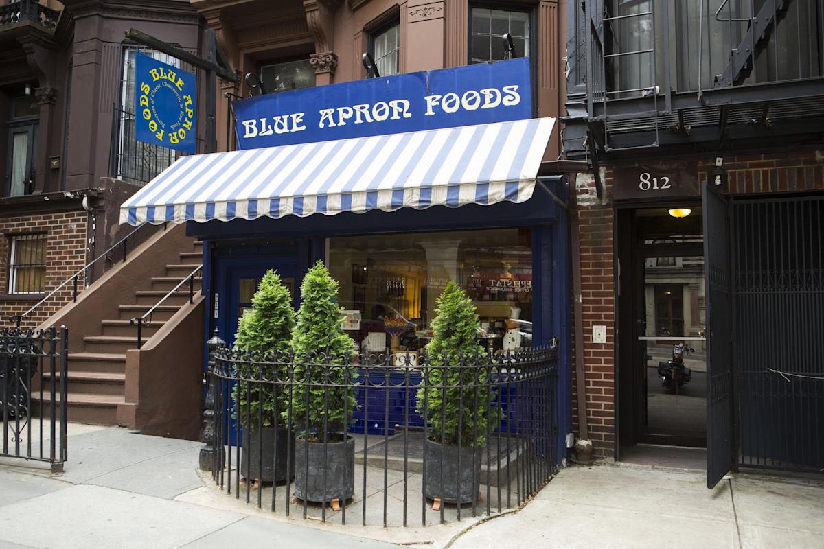 Blue Apron, exterior