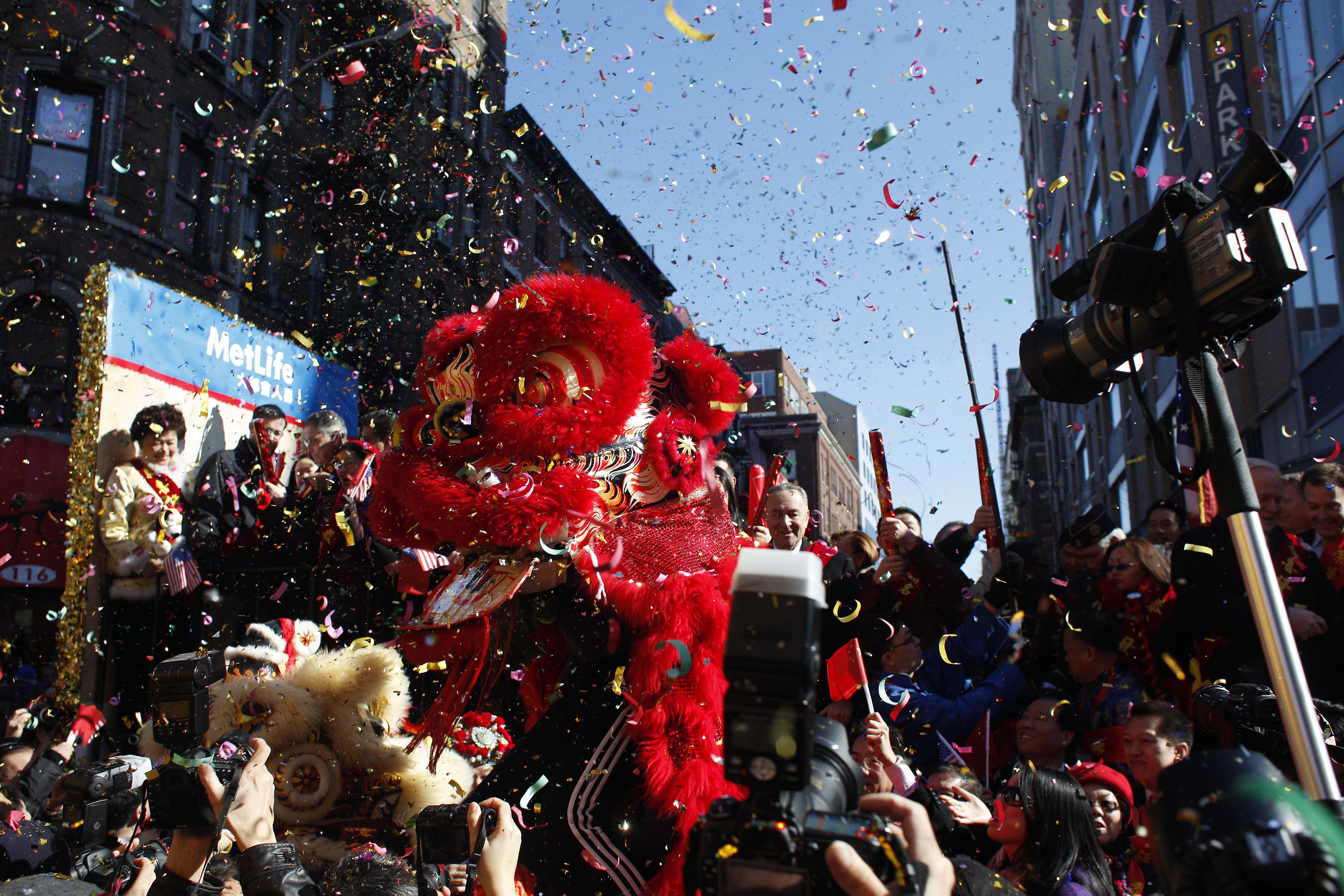 lunar new year parade