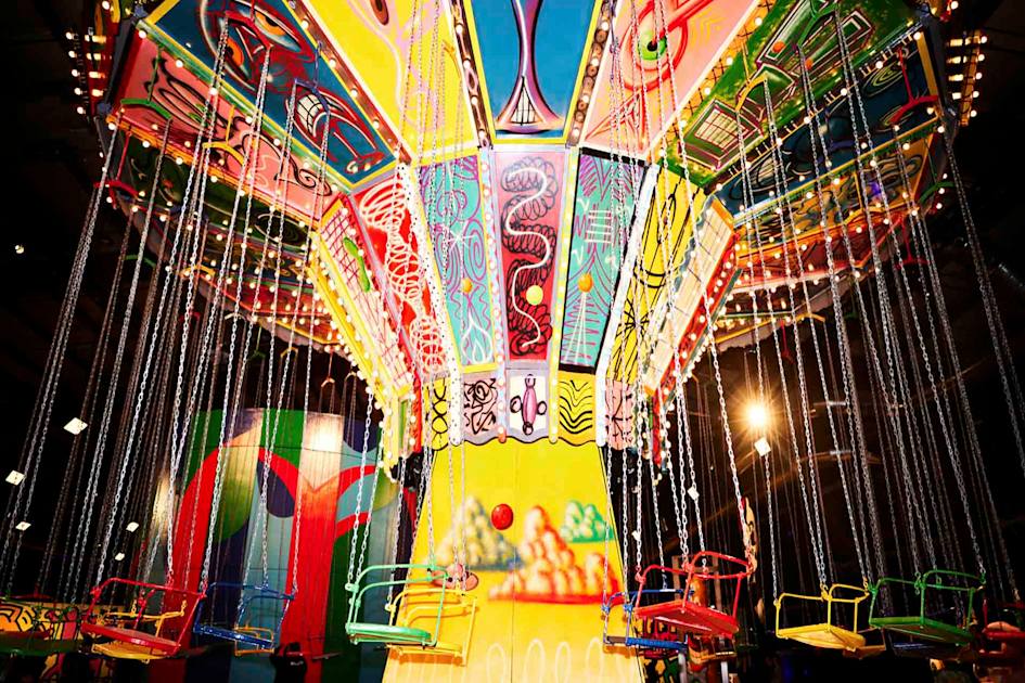 Carousel-Luna-Luna-Manhattan-  display picture 3